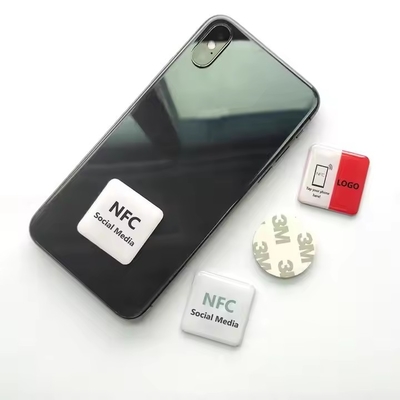 13.56MHz Προσαρμοσμένο RFID Key Fob NFC Εποξικό αυτοκόλλητο άμεση κοινή χρήση για το τηλέφωνο NFC αυτοκόλλητα